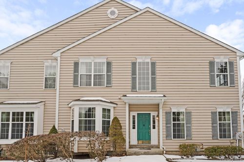 947 Huntington Drive, Fishkill, NY, 12524 | Card Image