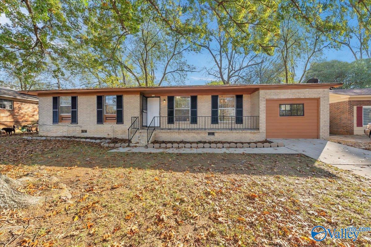 Roosevelt Cir, Huntsville, AL 35810