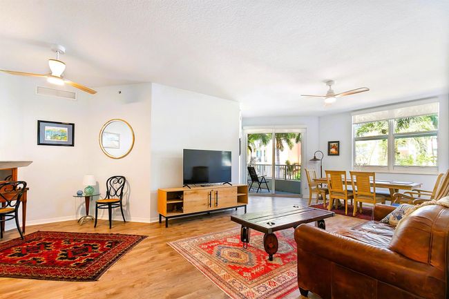 APT-301 - 804 E Windward Way, Condo with 3 bedrooms, 2 bathrooms and null parking in Lantana FL | Image 11