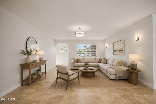 3948 E Hillery Dr, Phoenix, AZ, 85032-5245 | Card Image