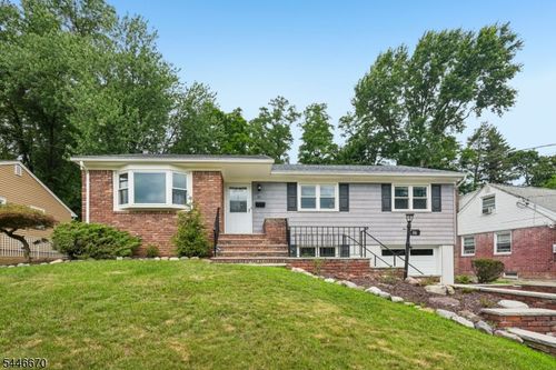 80 Ridge Rd, Cedar Grove, NJ, 07009-2033 | Card Image