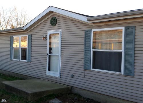 8 Fountain Lake Dr, Greenfield, IN, 46140-8645 | Card Image