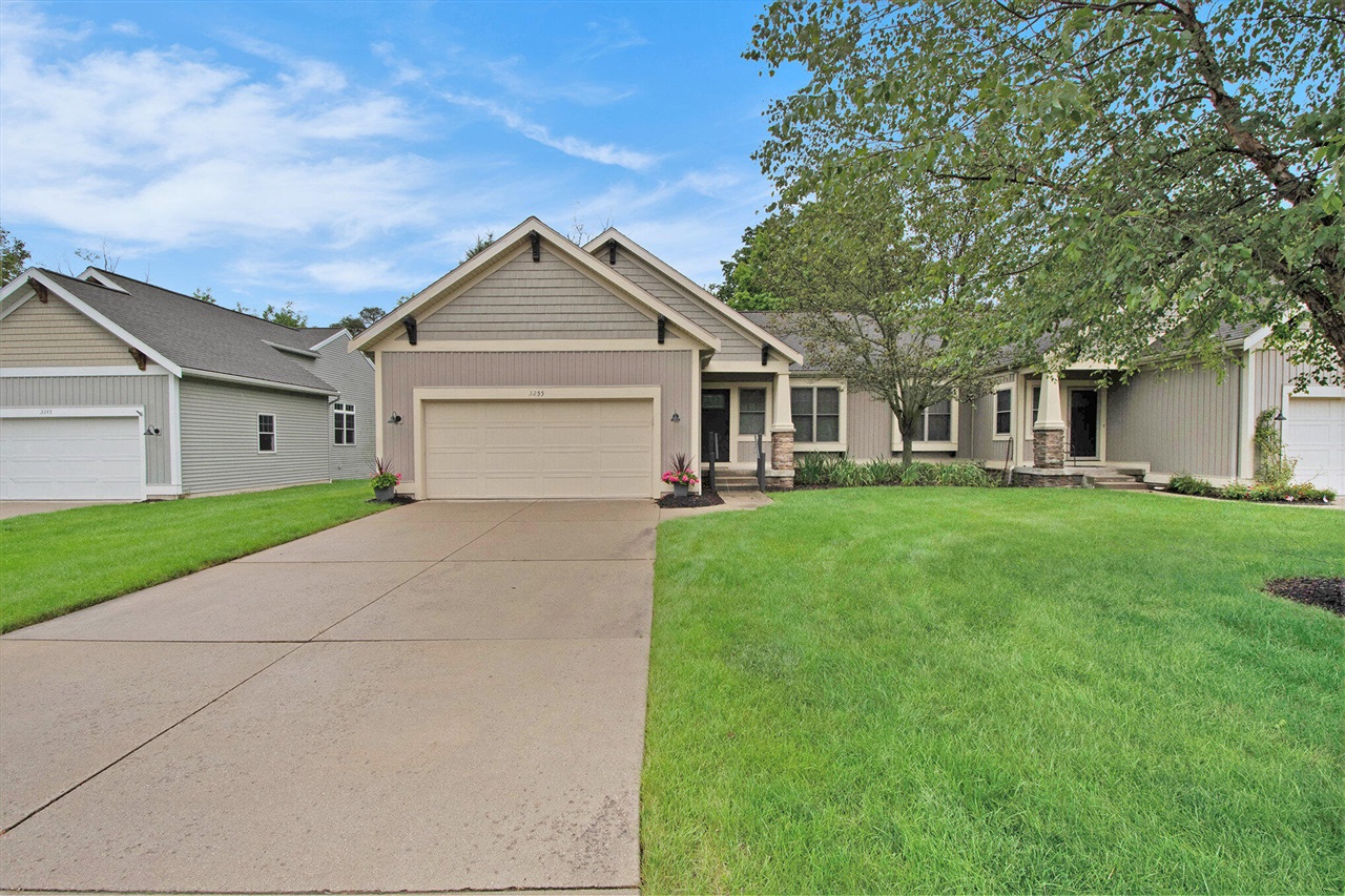 Stormy Creek Dr, Grand Rapids, MI 49512