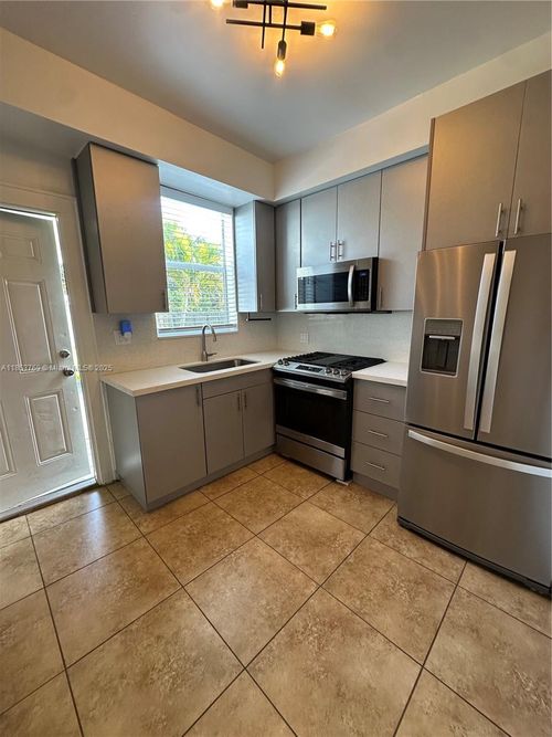 1-411 Sw 19th St, Fort Lauderdale, FL, 33315-2045 | Card Image