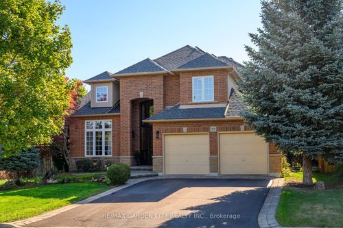 {{alt}} | Card Image