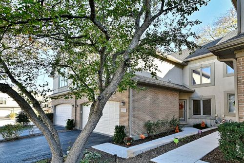 1043 Sutton Ct, Palatine, IL, 60067-2251 | Card Image