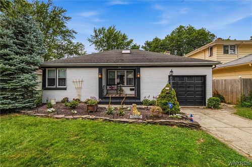 54 Canterbury Ct, Amherst, NY, 14226-4205 | Card Image