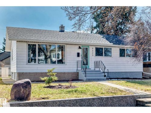 9323 70 Ave Nw, Edmonton, AB, T6E0T8 | Card Image