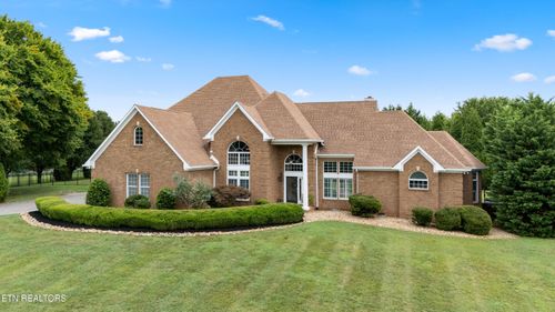 3746 Jackson Bend Dr, Louisville, TN, 37777-3777 | Card Image