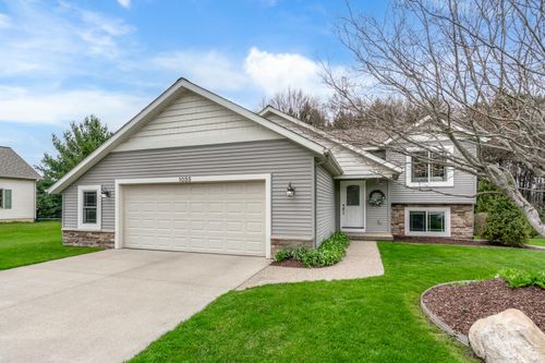 1035 S Stoneridge Dr, Plainwell, MI, 49080-1082 | Card Image