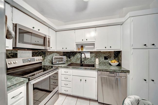 APT-22G - 1985 S Ocean Dr, Condo with 2 bedrooms, 2 bathrooms and null parking in Hallandale Beach FL | Image 7