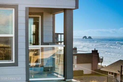 45-300 N Pacific St, Rockaway Beach, OR, 97136-4008 | Card Image