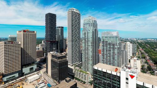 4710-2221 Yonge Street, Toronto, ON, M4S2B4 | Card Image