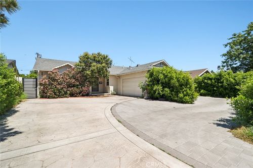 14657 Novice St, Panorama City, CA, 91402-1014 | Card Image