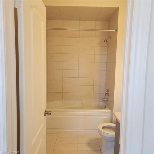 172 Bloomfield Crescent, Cambridge, ON, N1R5S2 | Card Image