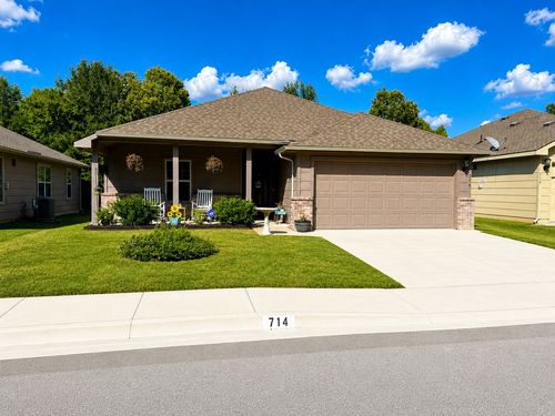 714 Wofford St, Athens, TX, 75751-2155 | Card Image