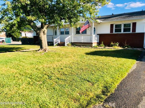 3210-32083210 Cohocton Ave, Point Pleasant Boro, NJ, 08742-3411 | Card Image