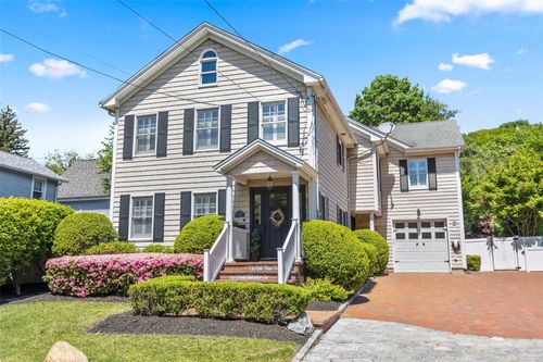 205 1st Ave, Port Jefferson, NY, 11777-1707 | Card Image