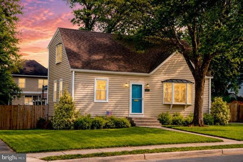 4025 Maple St, FAIRFAX, VA, 22030-5217 | Card Image
