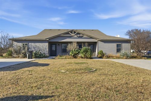 d-101 W Capps St, Rio Vista, TX, 76093-2904 | Card Image