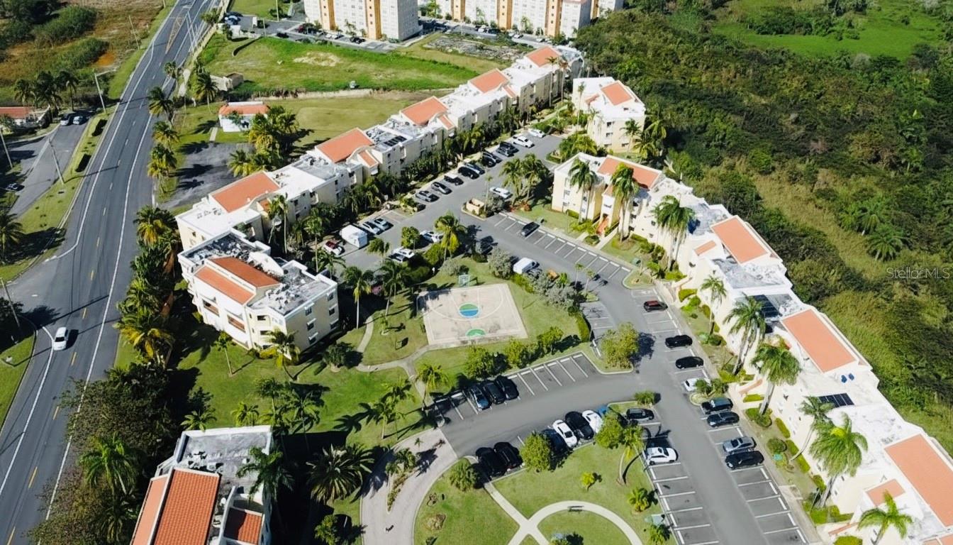 Residential en venta en VEGA ALTA, # 901 COND. EL DORADO CLUB, 1564 m²
