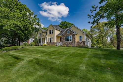 1 Park St, Lexington, MA, 02421-4215 | Card Image
