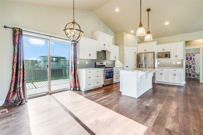 Dining Room / Kitchen | Image 14