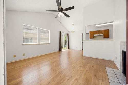 7527 Alverstone Way, San Antonio, TX, 78250-2955 | Card Image