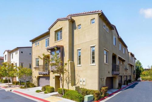 535 Holthouse Ter, Sunnyvale, CA, 94087-1490 | Card Image
