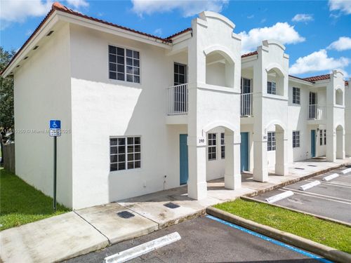 190 Sw 3rd Ct, Florida City, FL, 33034-4694 | Card Image