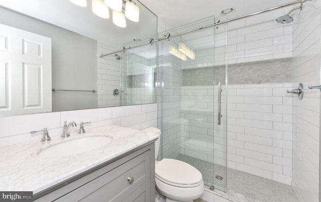 1802 N Shore Ct, Townhouse with 4 bedrooms, 4 bathrooms and null parking in RESTON VA | Image 9