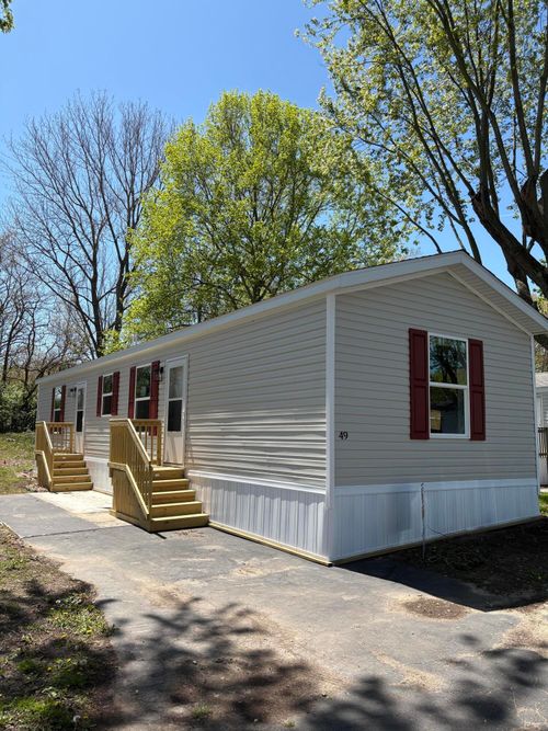 49-1565 N M 63, Benton Harbor, MI, 49022-2766 | Card Image
