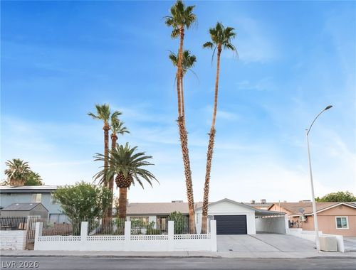 2550 Vegas Valley Dr, Las Vegas, NV, 89121-1343 | Card Image