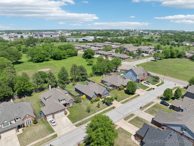 2708 W Oakland St, House other with 3 bedrooms, 2 bathrooms and null parking in Broken Arrow OK | Image 30