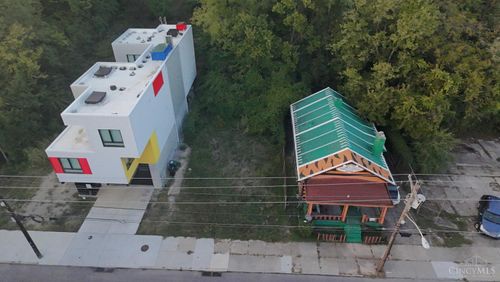 2422 Riverside Dr, Cincinnati, OH, 45202-1814 | Card Image