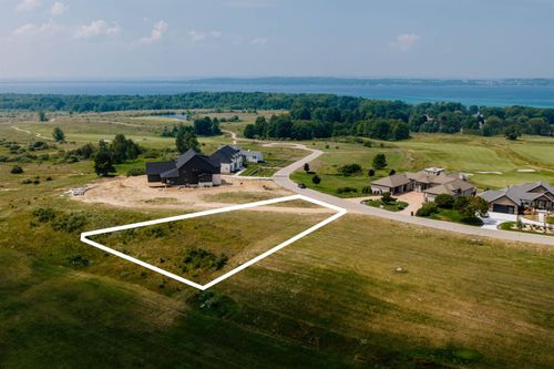 4170 Dornoch Ct, Williamsburg, MI, 49690-8635 | Card Image