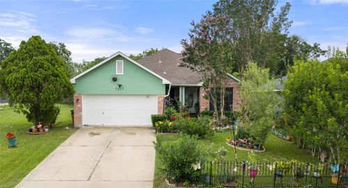 5403 Lark Creek Dr, Austin, TX, 78744-4057 | Card Image