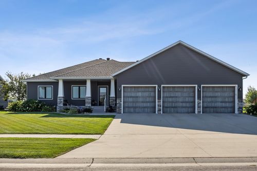 5932 Autumn Dr S, Fargo, ND, 58104-7655 | Card Image