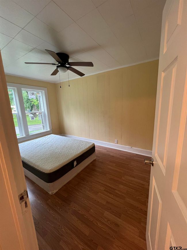 702 W Kilpatrick St, House other with 4 bedrooms, 3 bathrooms and null parking in Mineola TX | Image 7