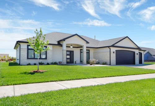 8840 Moonbug Ln, Manhattan, KS, 66502-2744 | Card Image