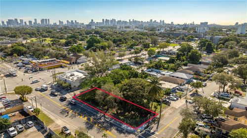 2226 Nw 46th St, Miami, FL, 33142-4632 | Card Image