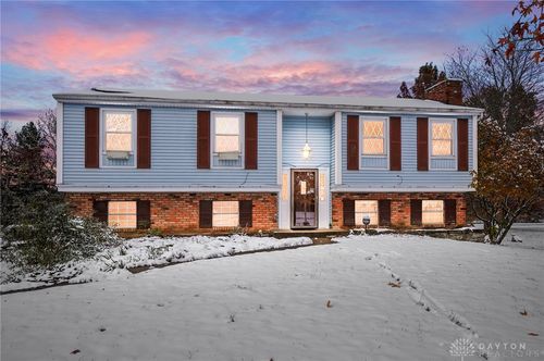 9109 Bindley Mounts Rd, Blanchester, OH, 45107-8402 | Card Image