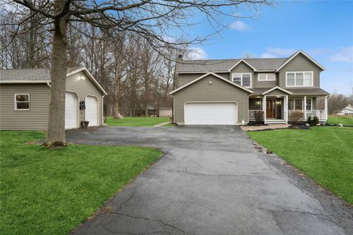 3 Knolls Rd, Wallkill, NY, 12589-3622 | Card Image