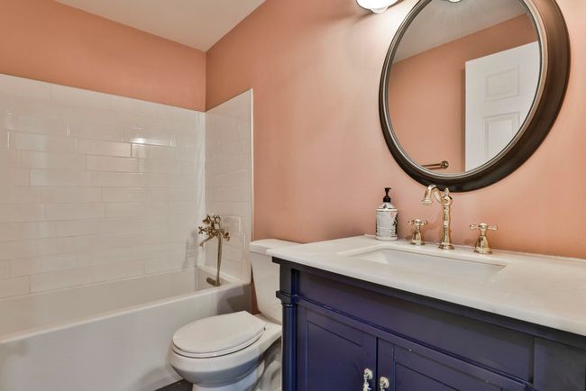 APT-307 - 9 Bartemus Trl, Condo with 2 bedrooms, 2 bathrooms and null parking in Nashua NH | Image 22