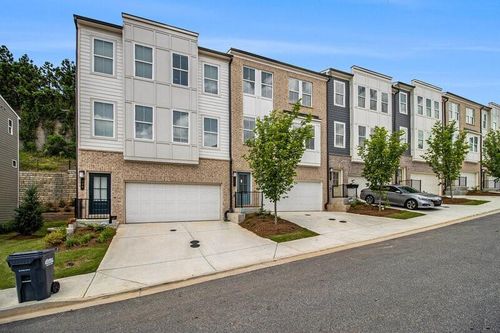 387 Skylar Way Se, Atlanta, GA, 30315-1986 | Card Image