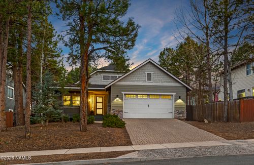 537 W Cinnabar Trl, Flagstaff, AZ, 86005-6819 | Card Image