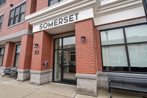 apt-402-10 Somerset Ave, Winthrop, MA, 02152-2999 | Card Image