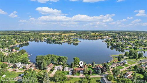 14050 Shannon Dr, Cement City, MI, 49233-9064 | Card Image