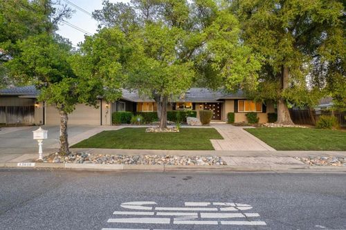 13010 Glen Brae Dr, Saratoga, CA, 95070-4427 | Card Image
