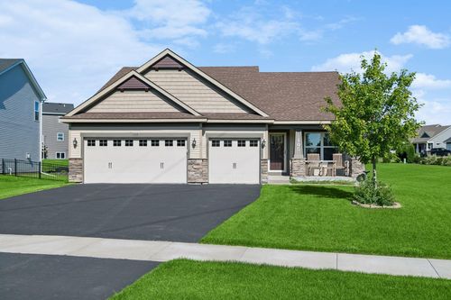 105 2nd St Sw, Delano, MN, 55328-2839 | Card Image
